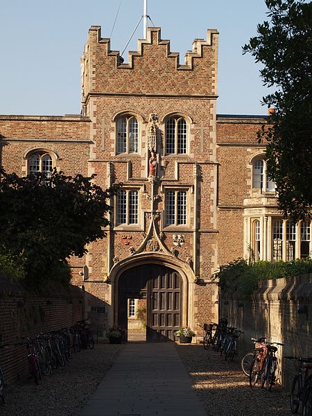 Main entrance of Jesus College Cambridge from Jesus Lane.