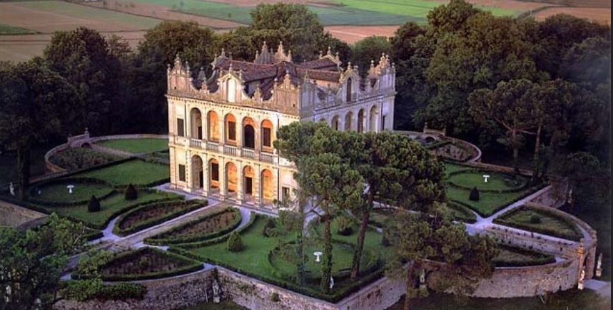 Renaissance Stages: The Theatrical Architecture of Villa Emo Capodilista and Soulton Hall
