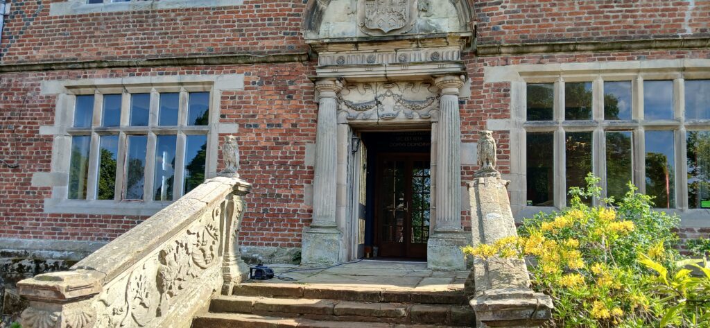 Prior to removal: these 20th-century finials, a later and somewhat discordant addition to the historic Wren Steps.