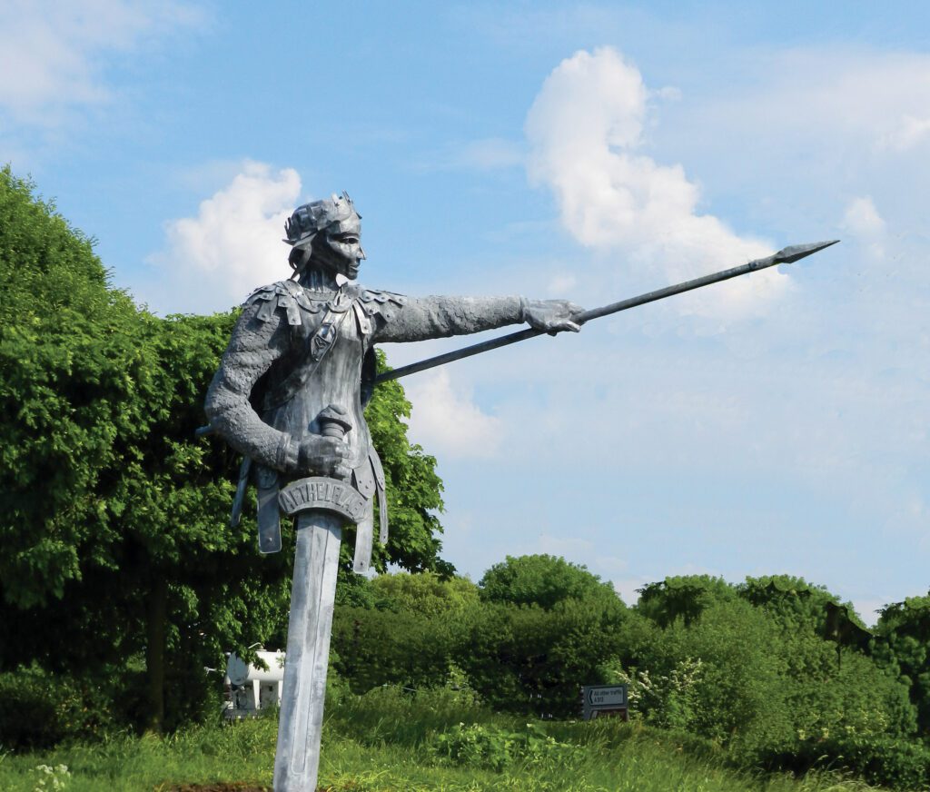  Æthelflaed statue outside Tamworth Railway Station, erected to commemorate 1,100 years since she died in Tamworth.