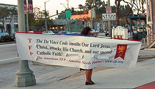 A woman protesting against The Da Vinci Code film outside a movie theater in Culver City, California. CC BY-SA 3.0. Polylerus at the English-language Wikipedia