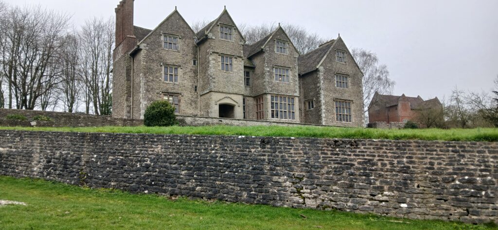 Wilderhope Manor, erxterior