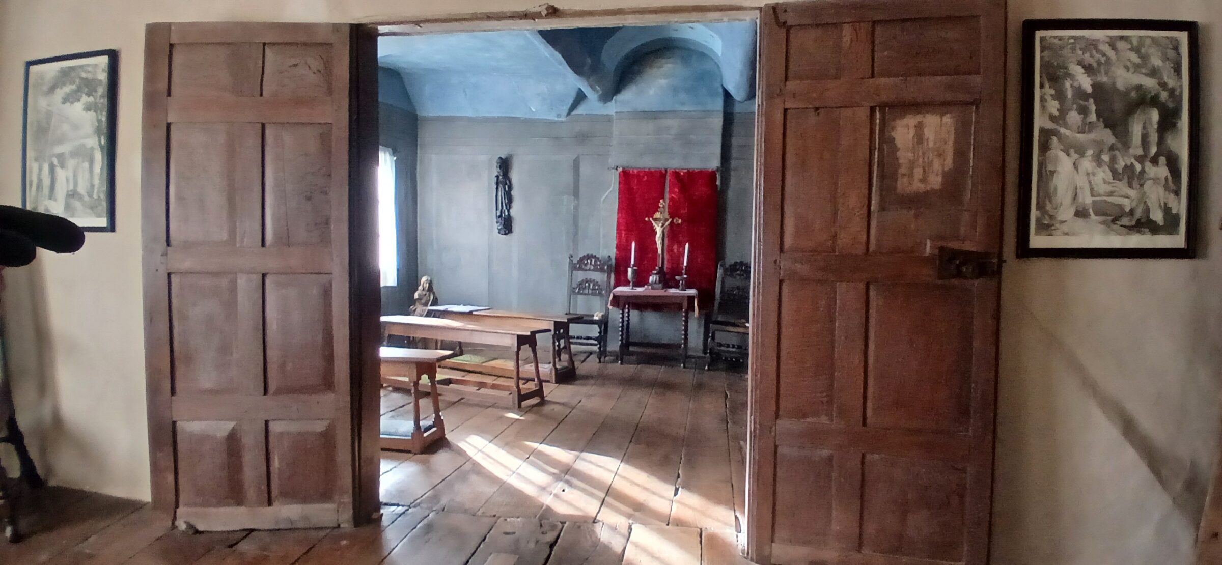 Hidden Chambers and Symbolic Courts: Finding the Spirit at Moseley Old Hall shared with that of Soulton