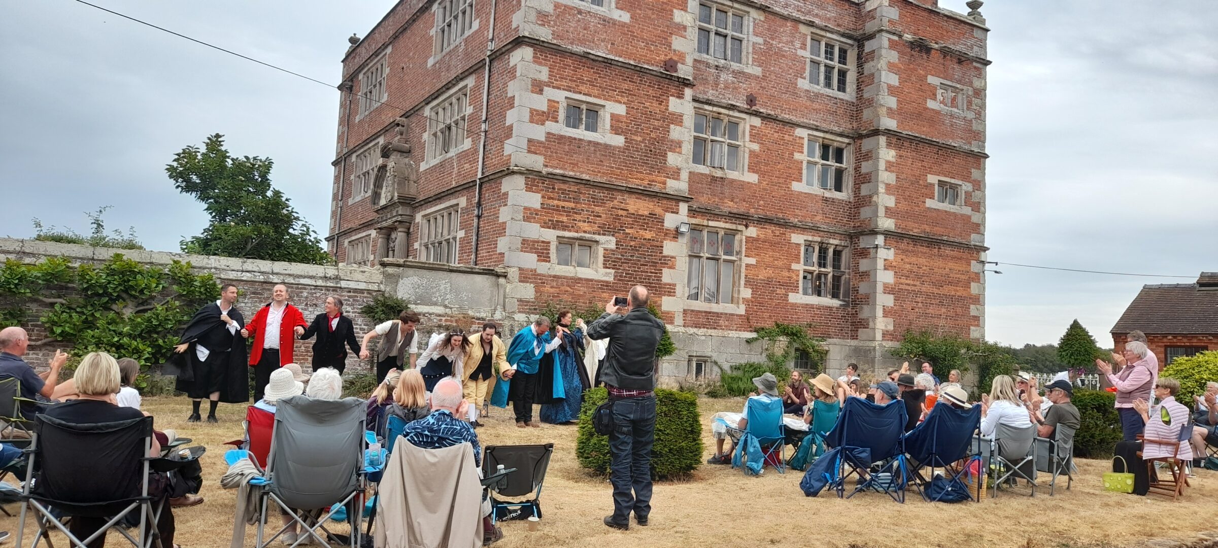 British Touring Shakespeare earned a enthusiastic curtain call following an excellent 2026 performance of Romeo and Juliet at Soulton Hall.