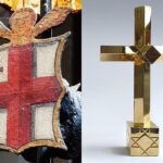 The arms of the City of London (from St James Garlickhythe); and the golden sculpture 'In Hoc Signo: II, Trinity' (Chandler, Wenn and Syrett, 2025).